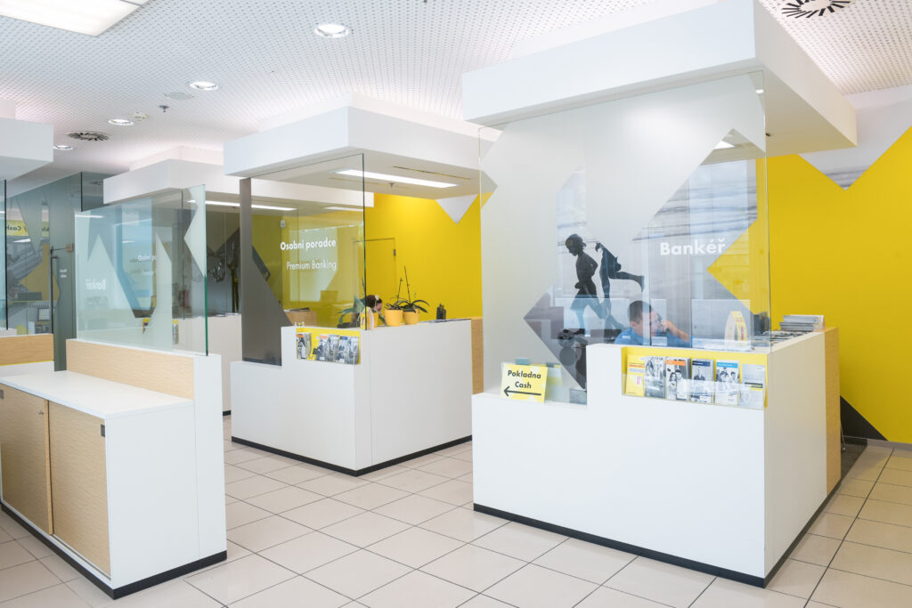 Pobocka raiffeisenbank interier moderni