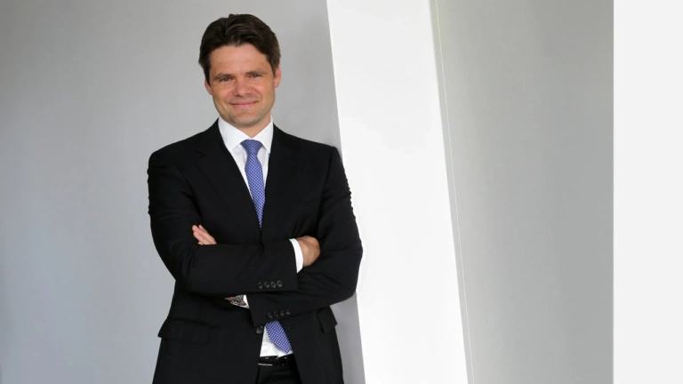 Jaromír sladkovský raiffisen investiční společnost