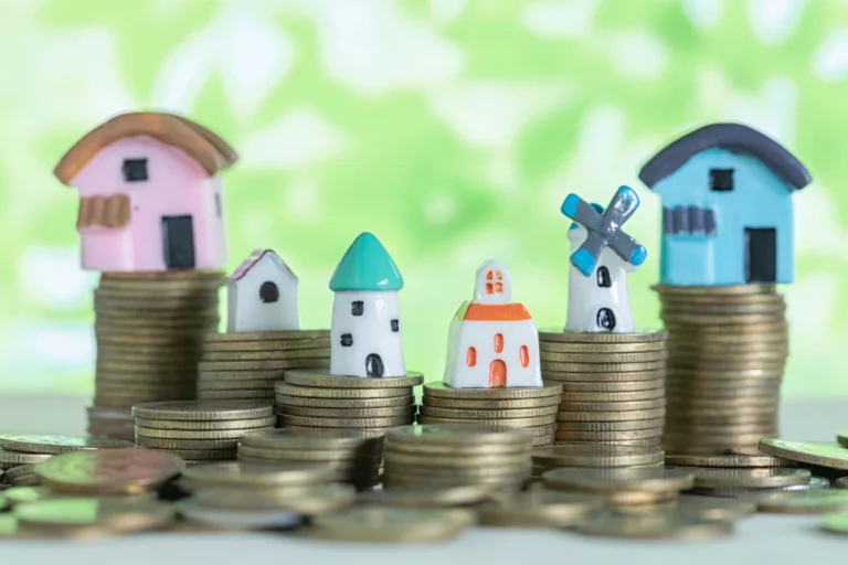 Mini house stack coins